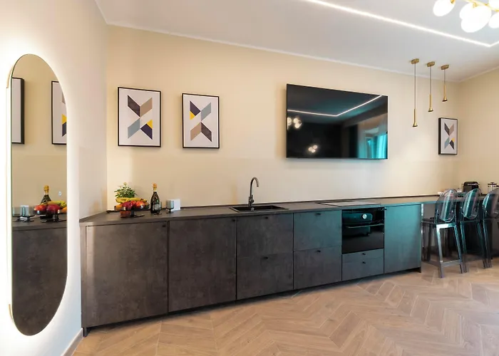 Maria Luxury